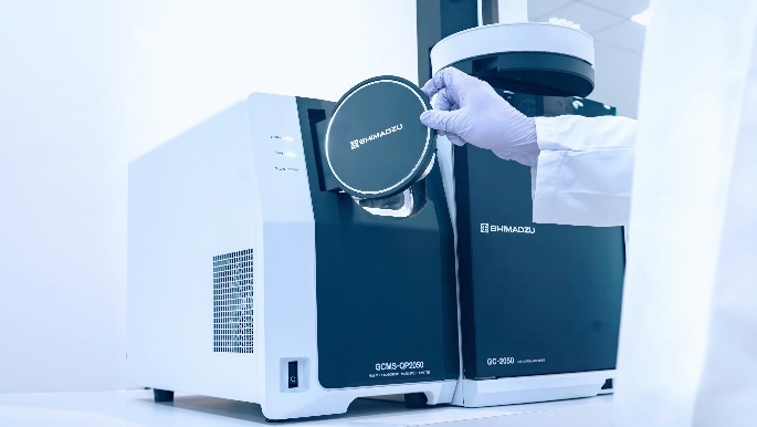 Espectrómetro de masas-cromatógrafo de gases GCMS-QP2050