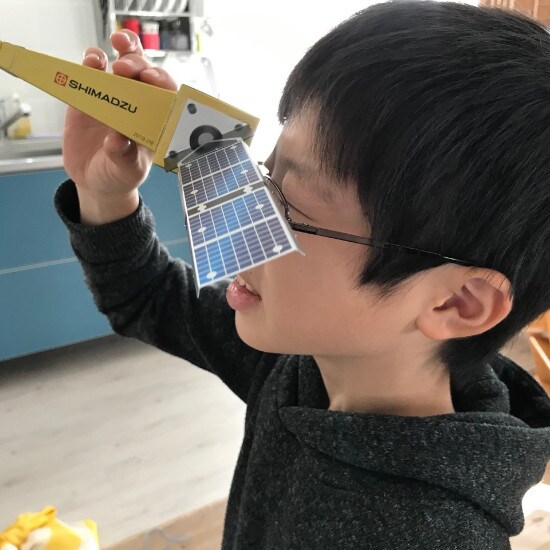 Using the Papercraft Monochromator to Observe a Light Fixture at Home