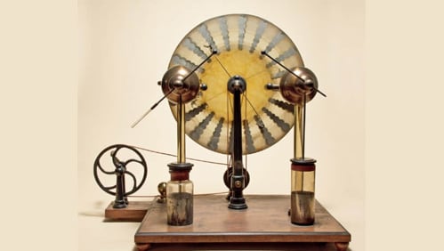 a Wimshurst electrostatic generator