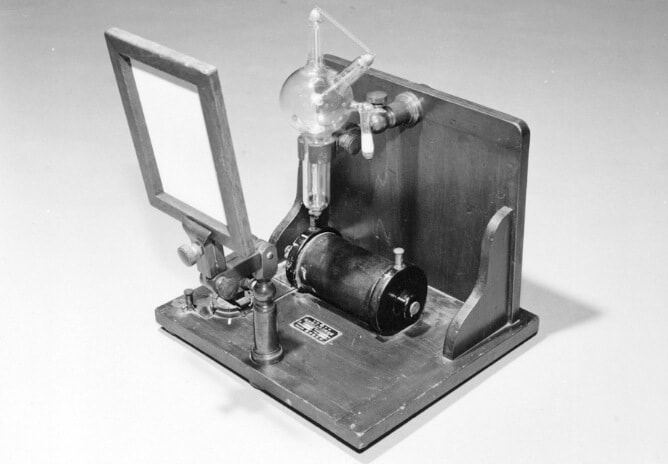 Manufacturing of X-ray devices for educational purposes began