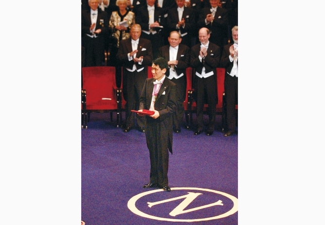 Shimadzu member Koichi Tanaka was awarded the Nobel Prize in Chemistry. In 2003, the Koichi Tanaka Mass Spectrometry Research Laboratory was established