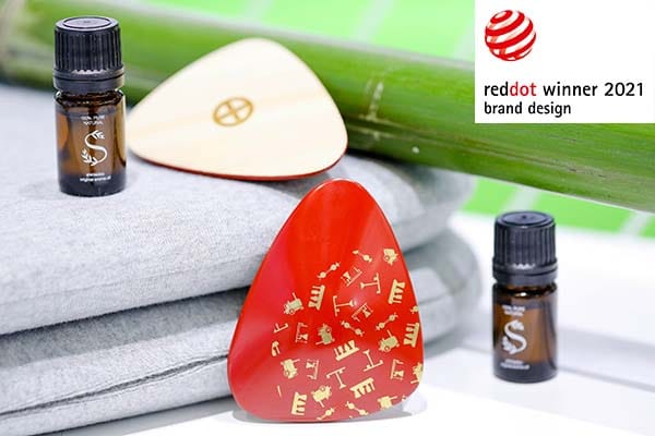 Shimadzu Receives First Award for Fragrance Oil and Diffuser Set Derived from Shimadzu Environmental Activities and Created Using Traditional Kyoto Craft Arts - Red Dot Award: Brands & Communication Design 2021 -