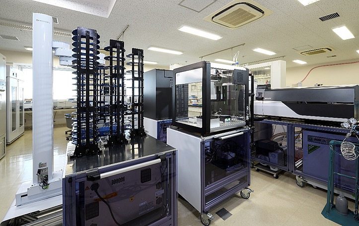 Photo: Overview of Prototype Autonomous Lab System