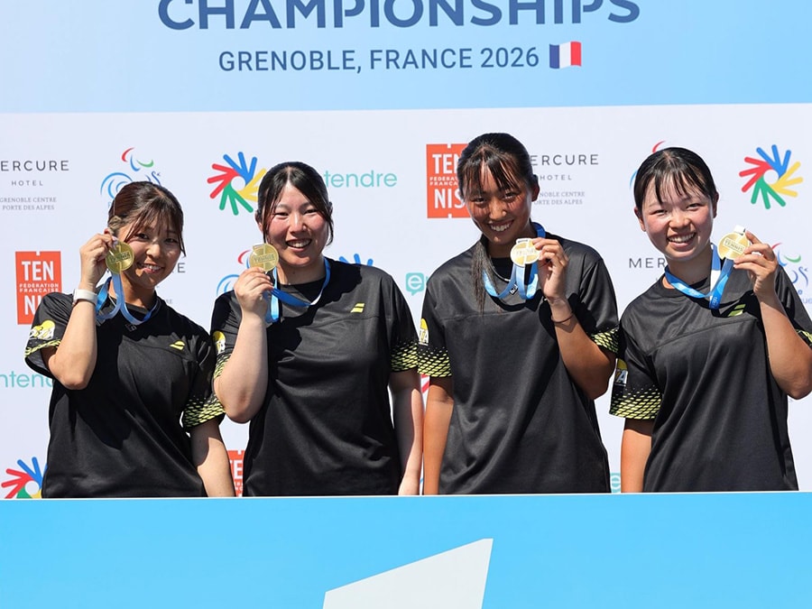 From the left, Rina Komokata, Yuria Miyakawa (Rejoice Company), Kasumi Tao (REC Waseda Club Tennis Academy), and Riko Suzuki (NTT Urban Development)