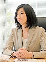 Associate Professor,Emi Sugawara