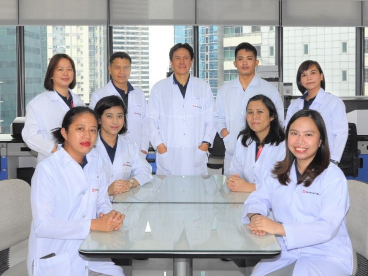 Chemists and Chemical Technicians of the Customer Support Center Laboratory