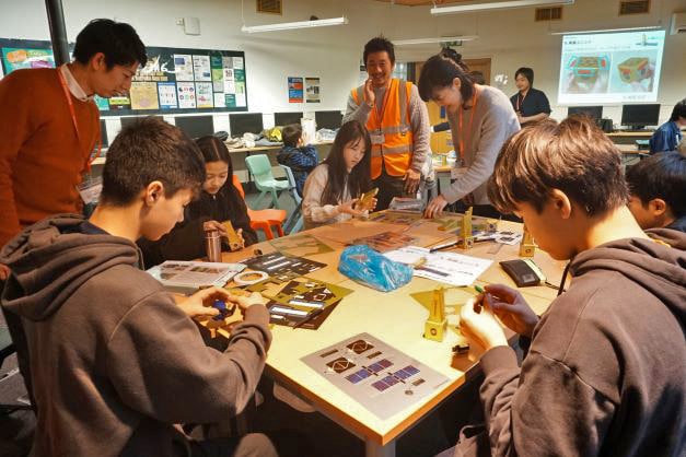 8 japoneses en segundo lugar se unieron como instructores.