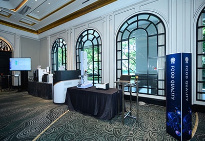 El personal de SAP explicó las soluciones de Shimadzu para el análisis de pesticidas residuales y PFAS