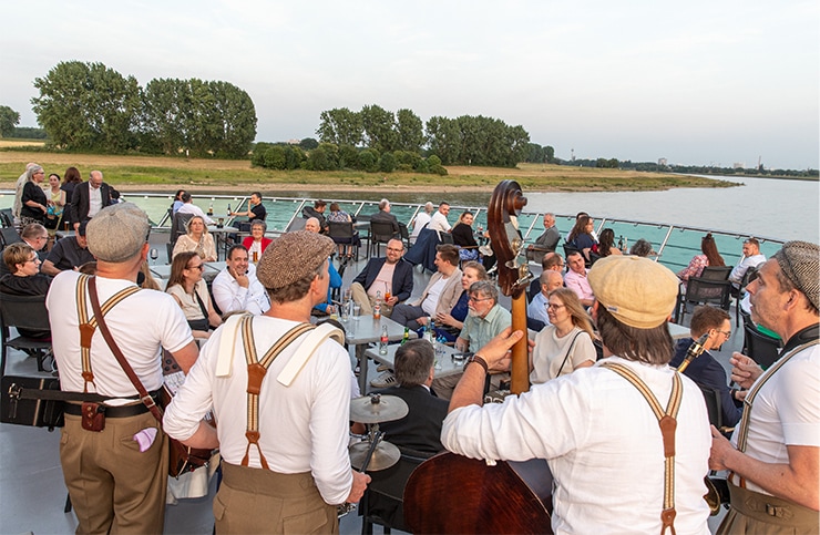 Celebrating Our 150th Anniversary with Our Teams from around the World (3)