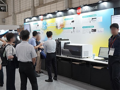An LCMS-8065XE triple quadrupole high-performance liquid chromatograph and other instruments for analyzing PFAS compounds, which have been identified as causing environmental and health problems, were also exhibited.
