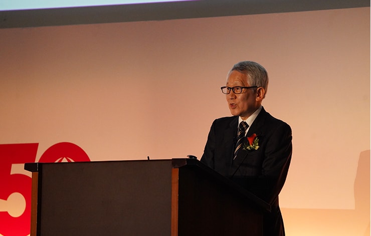 Koichi Tanaka (Executive Research Fellow of Shimadzu Corporation)