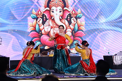 Gala party attendees were entertained with traditional Indian dance