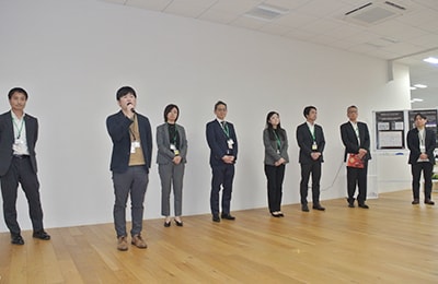 One-minute presentations by the eight organizations