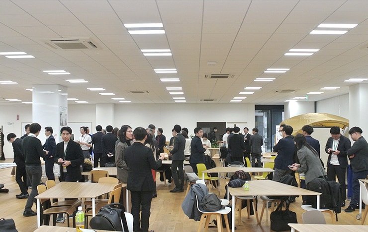The networking session. Shimadzu employees also took part actively in the discussions