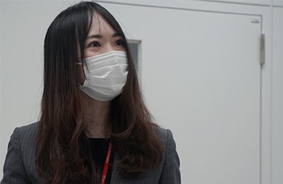 She also explained that “Students can visually confirm the stationary point that forms on the pendulum string as a result of the combined motion of the cart and the pendulum, just as theory predicts.”