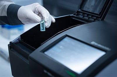 UV-VIS spectrophotometer