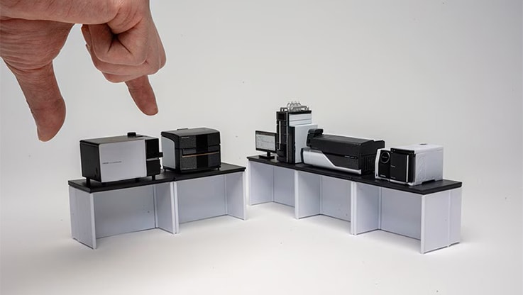 Capsule toy “Palm-sized Analysis Lab”