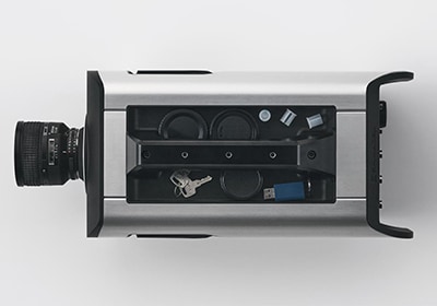 Die Hyper Vision HPV-X3 Hochgeschwindigkeits-Videokamera zeichnet sich durch ihren benutzerorientierten Workflow aus, der die Bedienbarkeit von der Aufnahmeeinrichtung bis zur Analyse optimiert, sowie durch die Reduzierung der Umweltbelastung dank eines lackfreien Gehäuses.