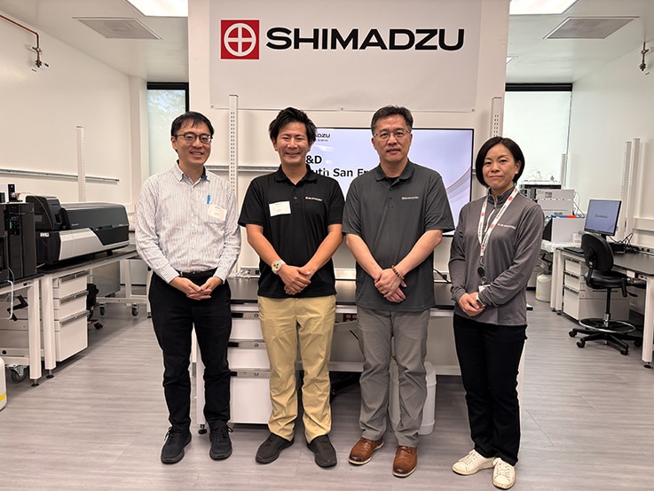 The Shimadzu team that organized the seminar