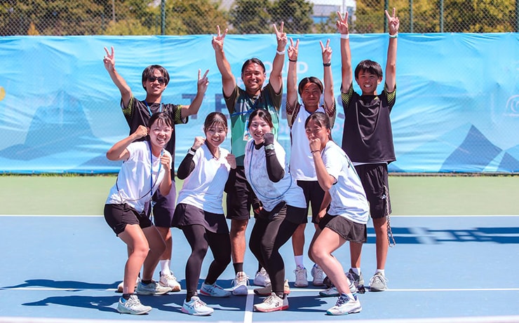 The Japanese men’s and women’s national team players who competed in the World Deaf Team Tennis Championships