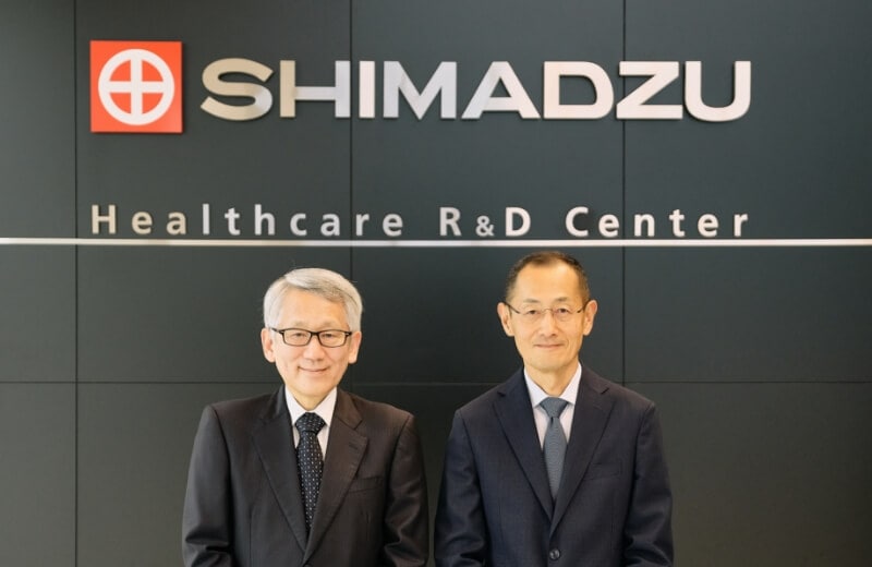 Koichi Tanaka　Shinya Yamanaka