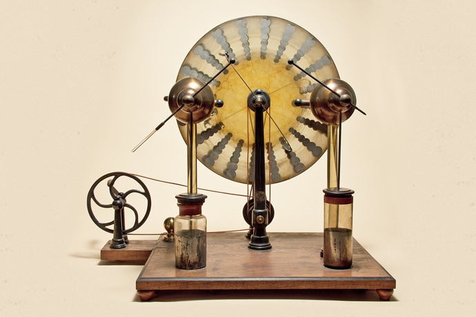 Wimshurst Electrostatic Generator