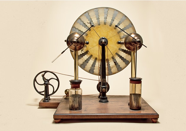 Wimshurst Electrostatic Generator